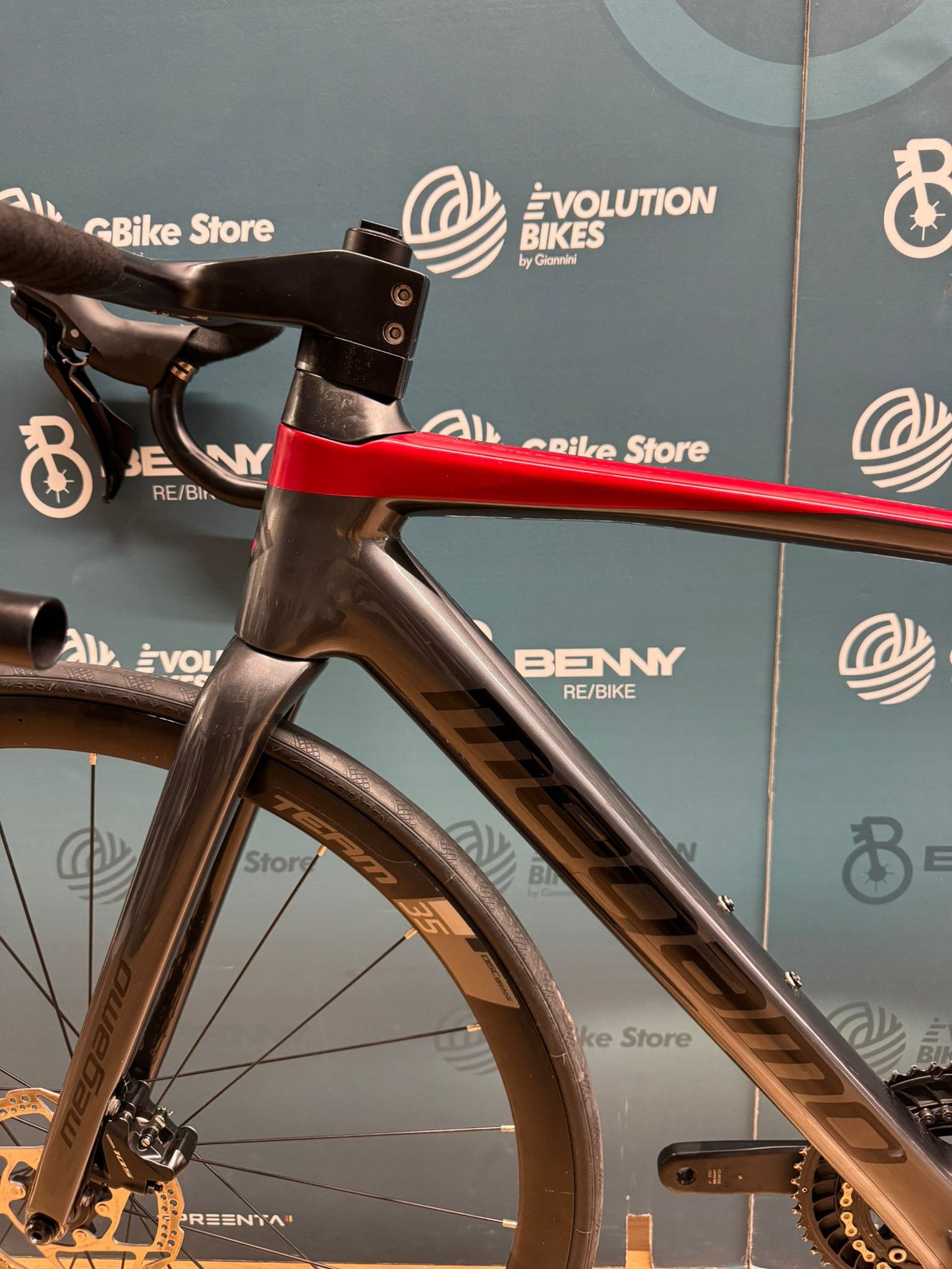 Megamo Raise Disc Cut S - Gebraucht