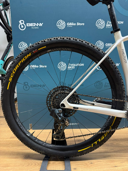 Taille Megamo Factory AXS L - Utilisé