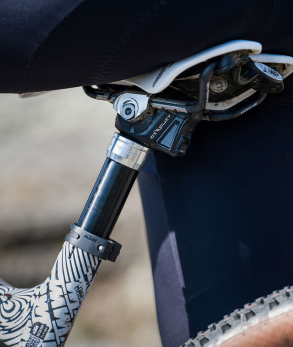 Reggisella Telescopico KS Rage Circuit 31.6 x 380mm Con Batteria Caricabatteria e Comando Remoto