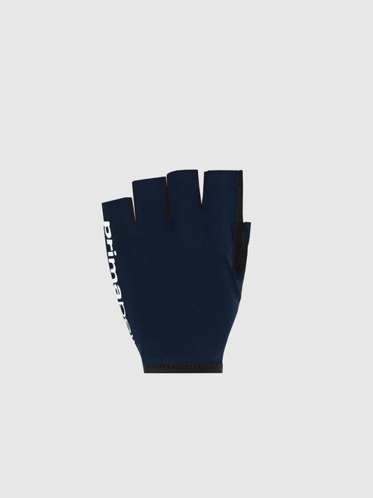 Pissei gloves first skin 2025