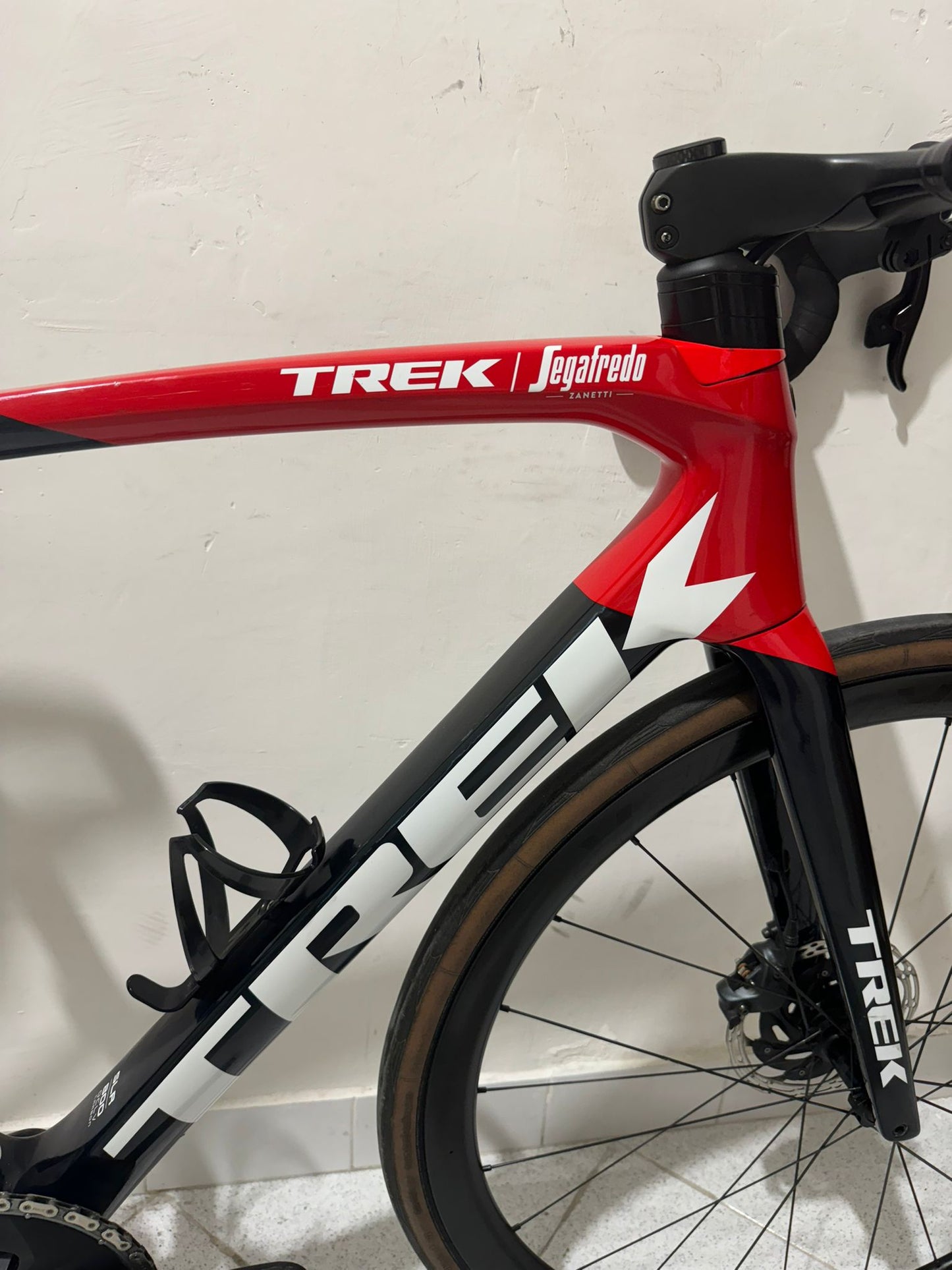 Trek Émonda SLR 7 AXS -koko 56 - käytetty