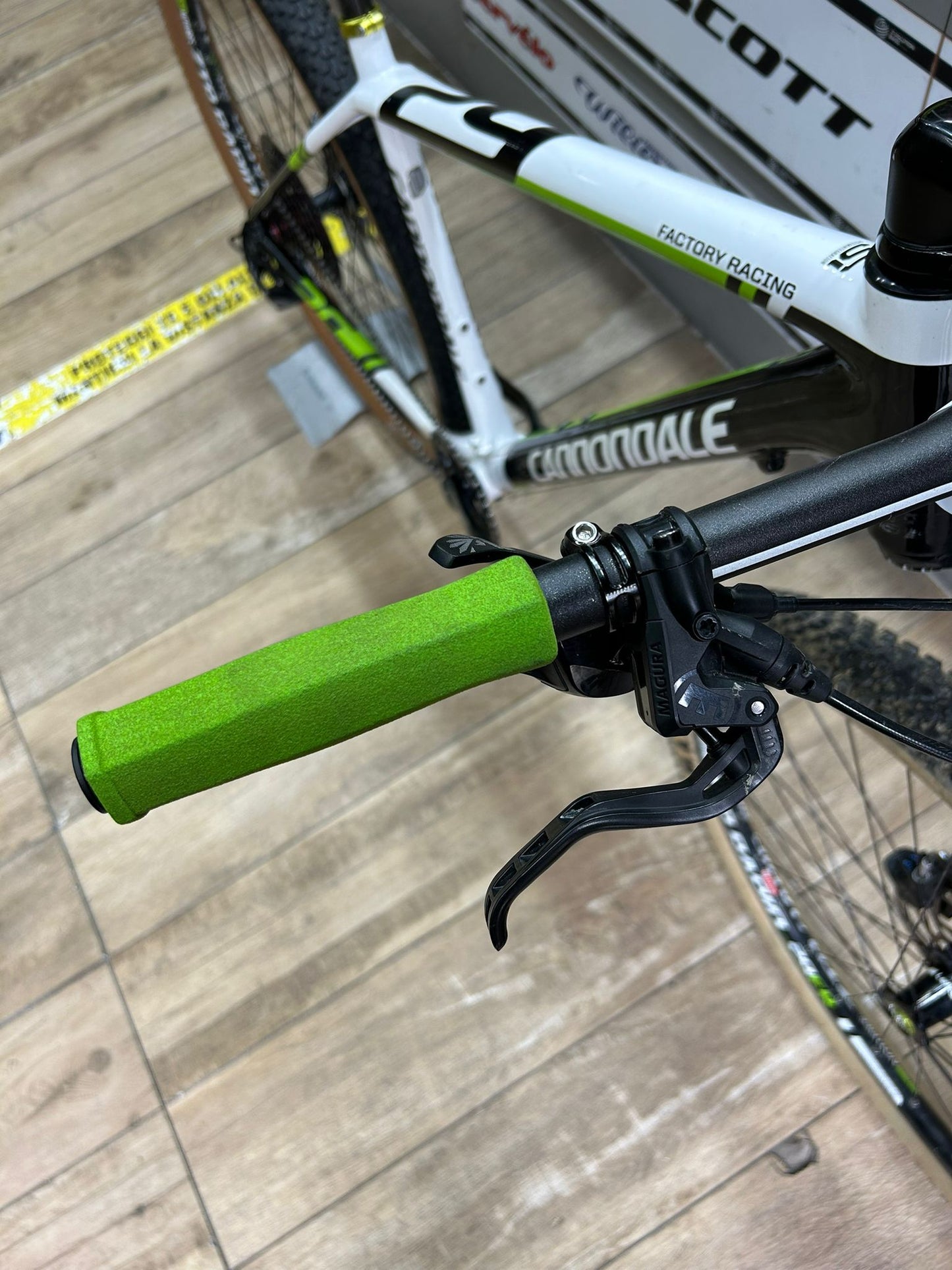 Cannondale F29 Factory Racing -Größe L - Gebraucht