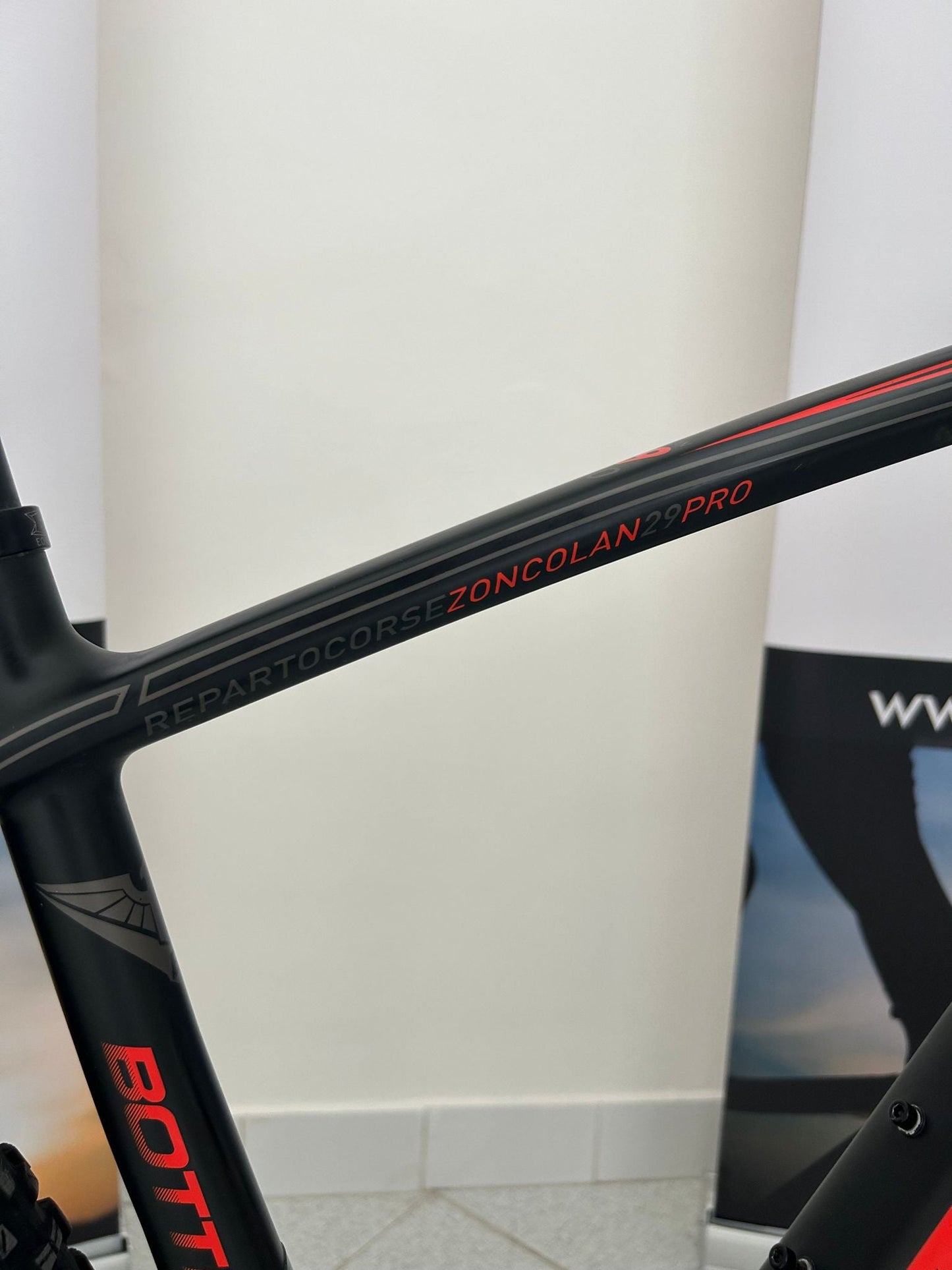 BotteCchia Zoncolan 29 Pro Size 48 - Usado