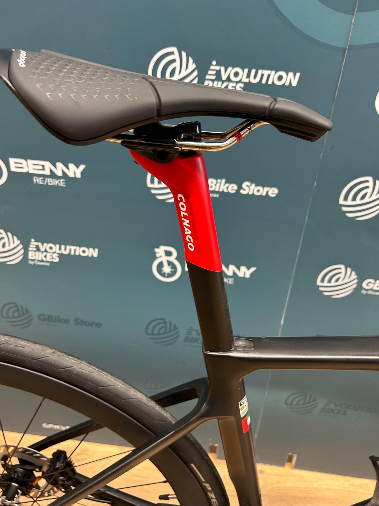 Colnago V4RS VAE Emirates Größe 455 - verwendet