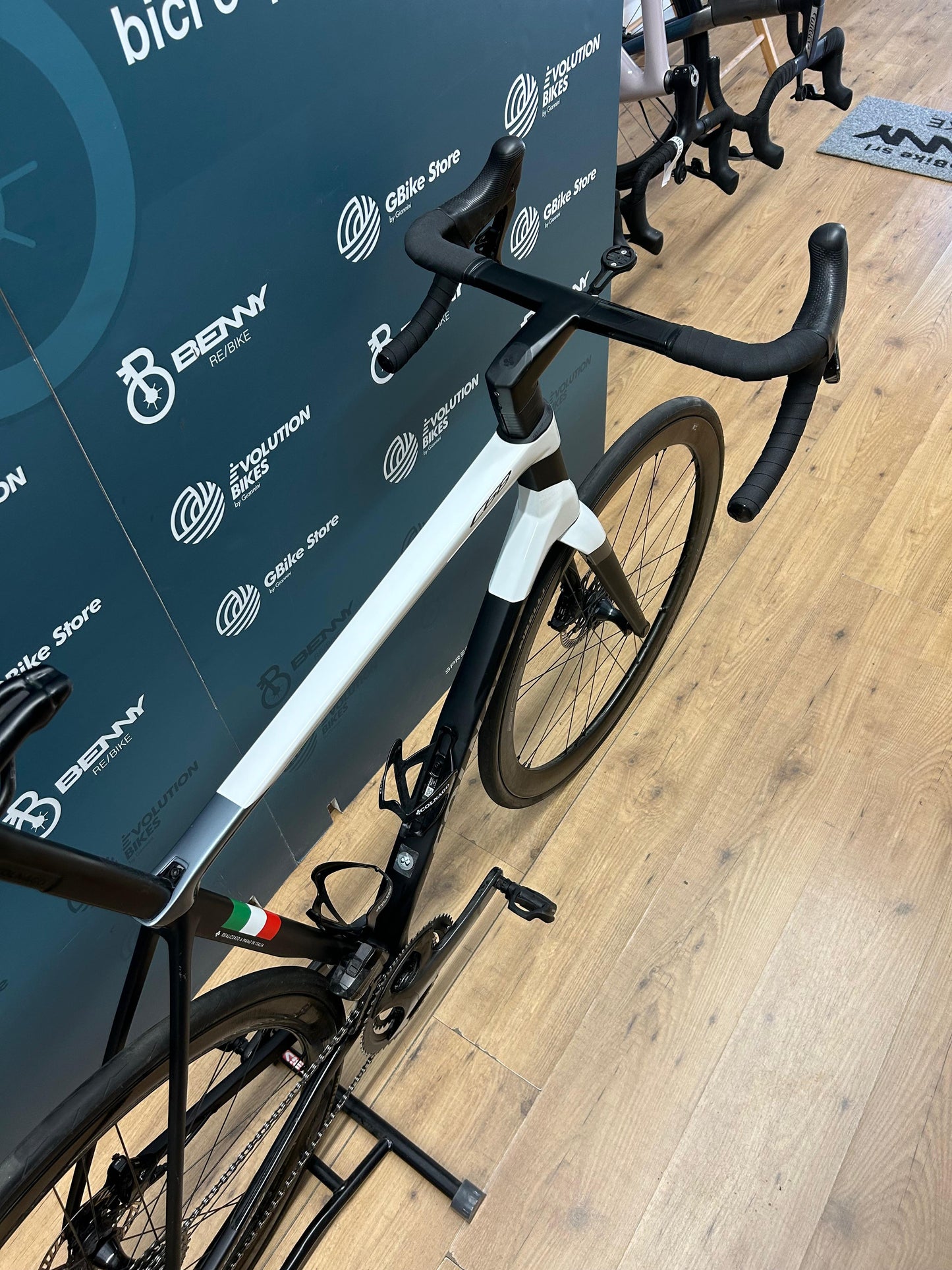 Colnago C68 Campaagnolo Super Record Wireless Size 550 - Used