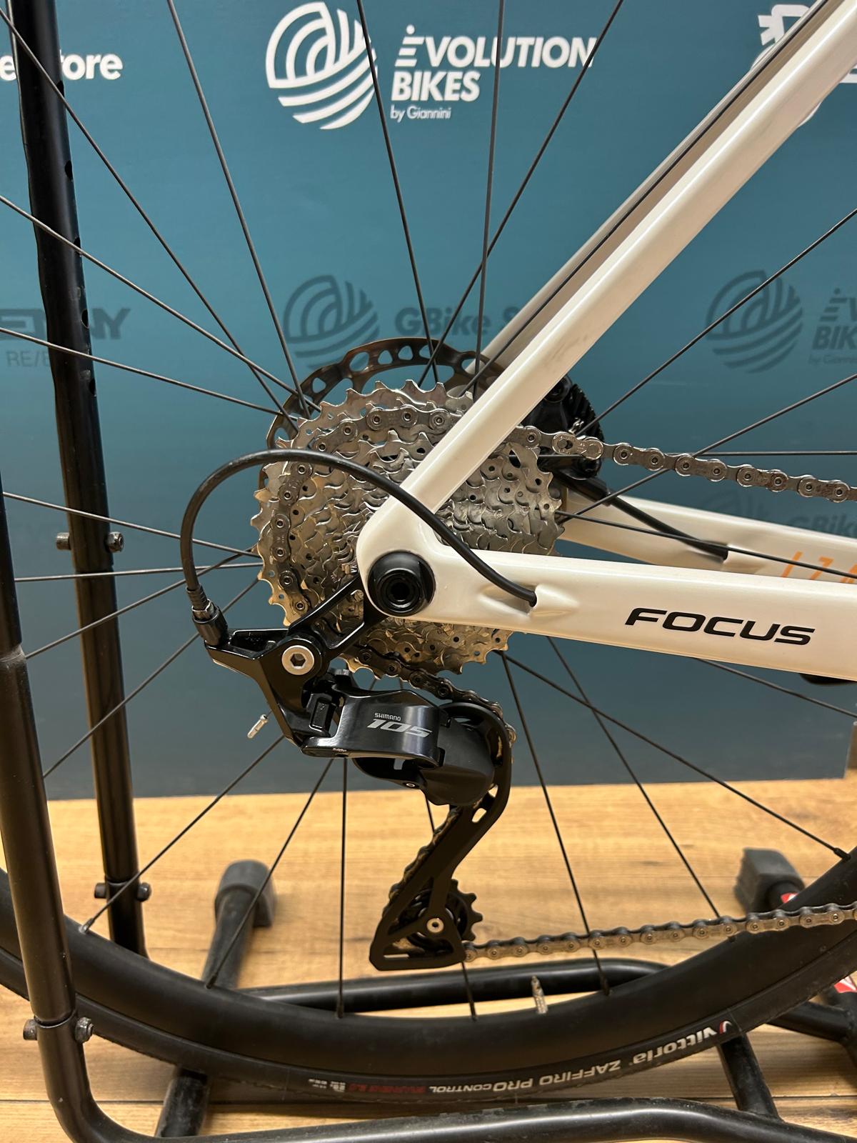 Focus Izalco Max 8.7 Tamaño M - Usado