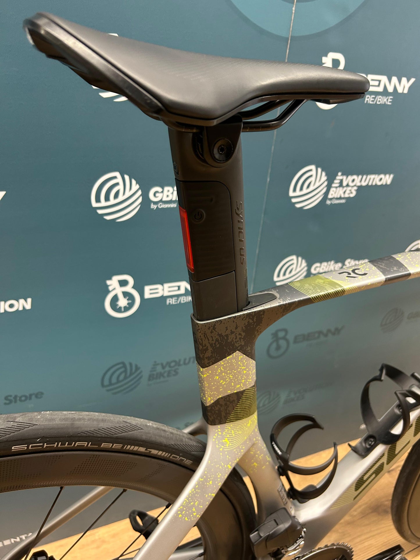 Scott FOLIP RC 30 AXS (kółka aktualizacyjna) S - Używany