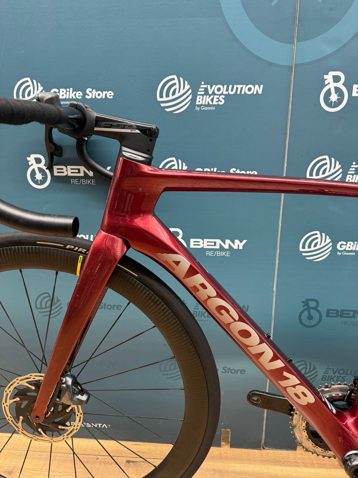 Argon 18 sum sram force ETAP AXS M - Usado