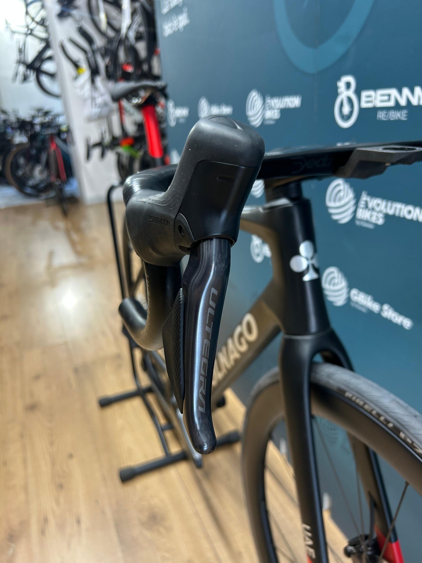 Colnago V4RS UAE EMIRATES Taille 510 - Test de démonstration