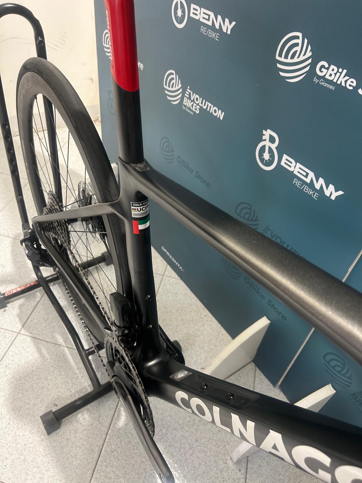 Colnago V4RS Emiratos Árabes Unidos Tamaño 420