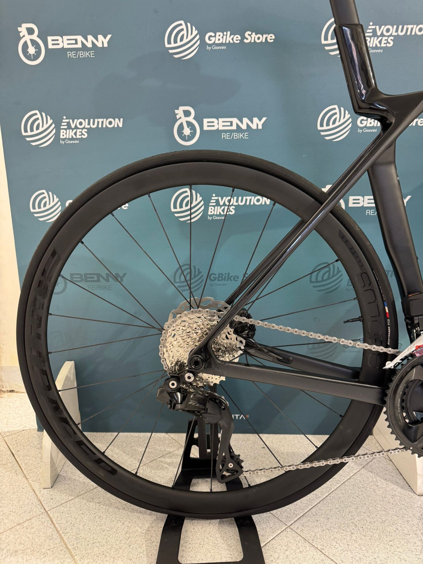 Trek Madone SL 6 8 stycznia 2025 r. Rozmiar ML – wersja demonstracyjna