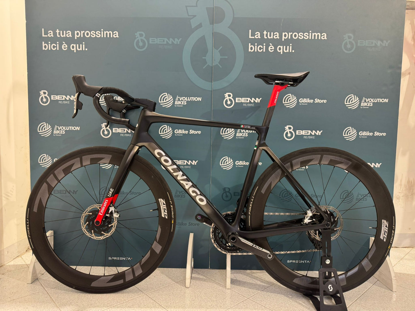 Colnago V4Rs AXS UAE Emirates Size 510 - Used