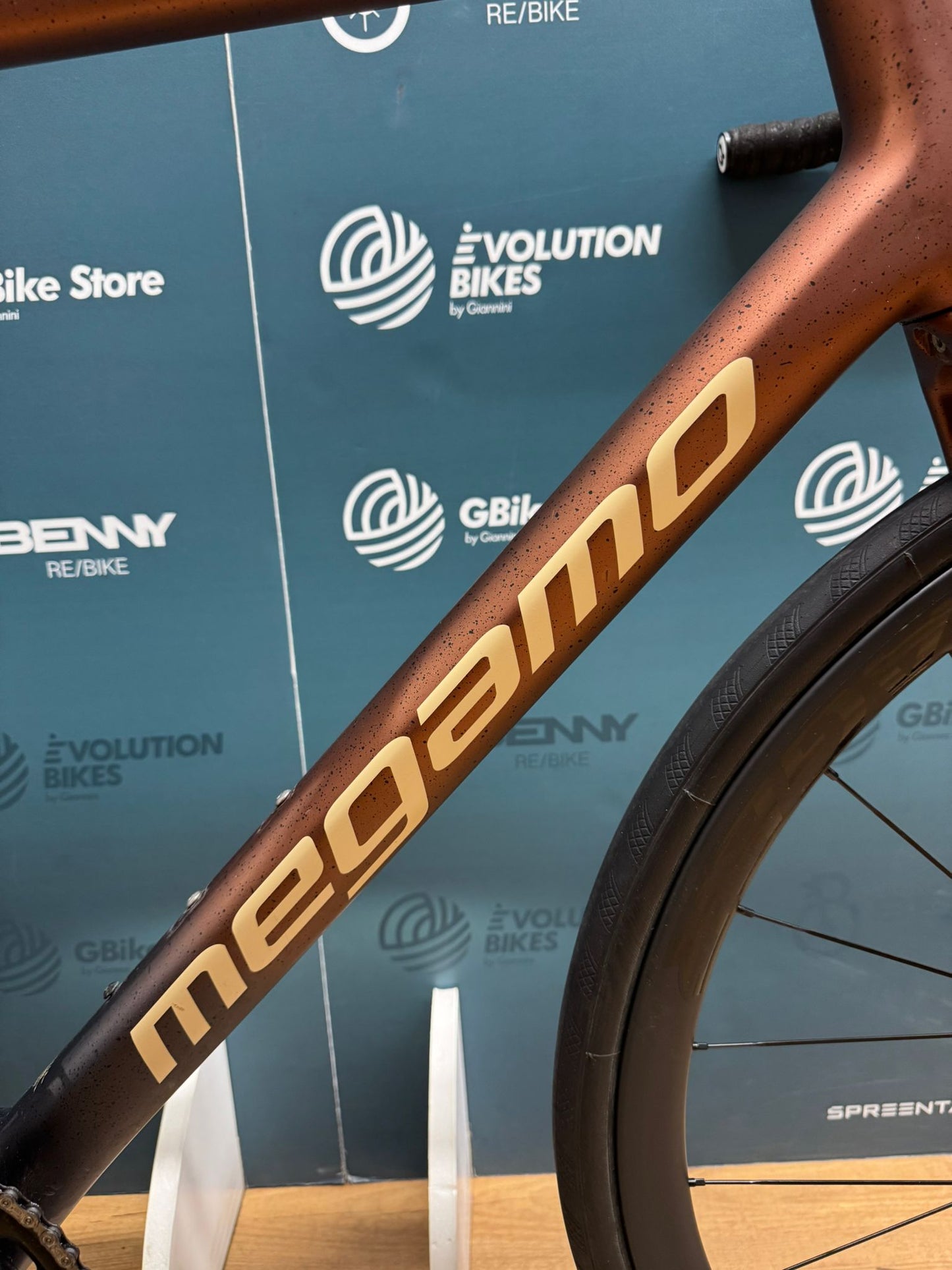 Megamo Silk 08 Size XL - Used