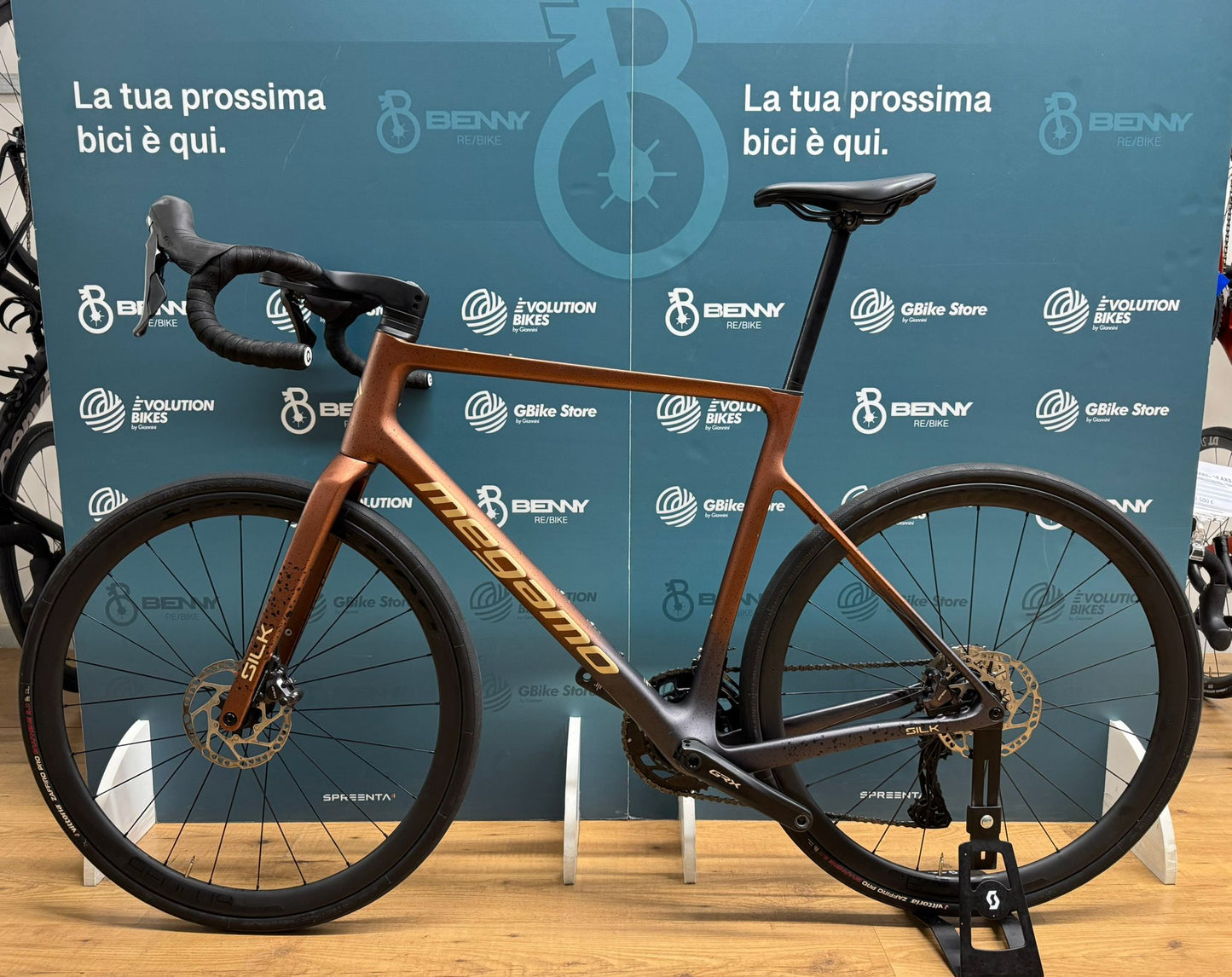 Megamo Silk 08 Size XL - Used