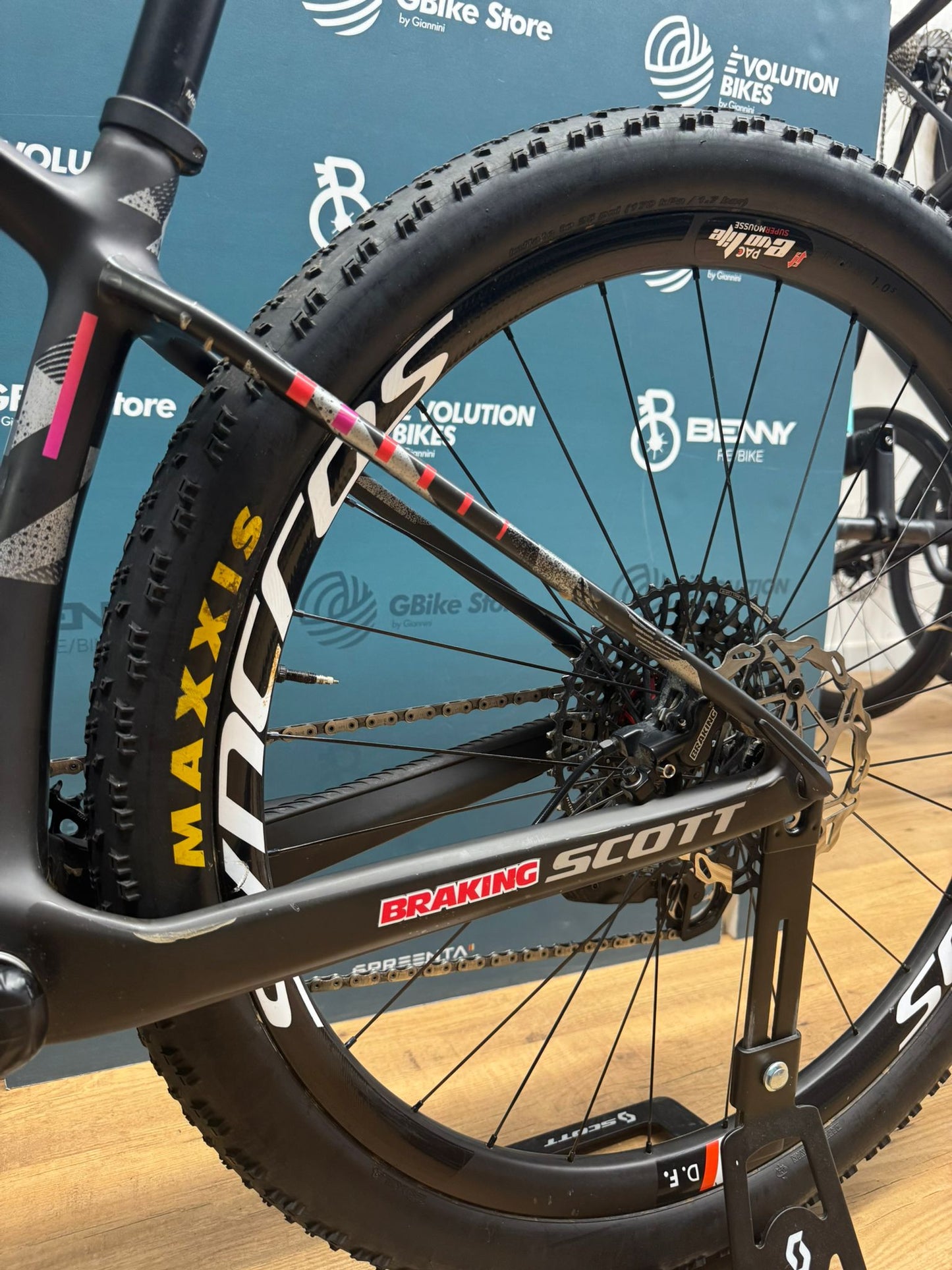 Scott Scale Copa del Mundo RC XX AXS Talla S - Equipo oficial