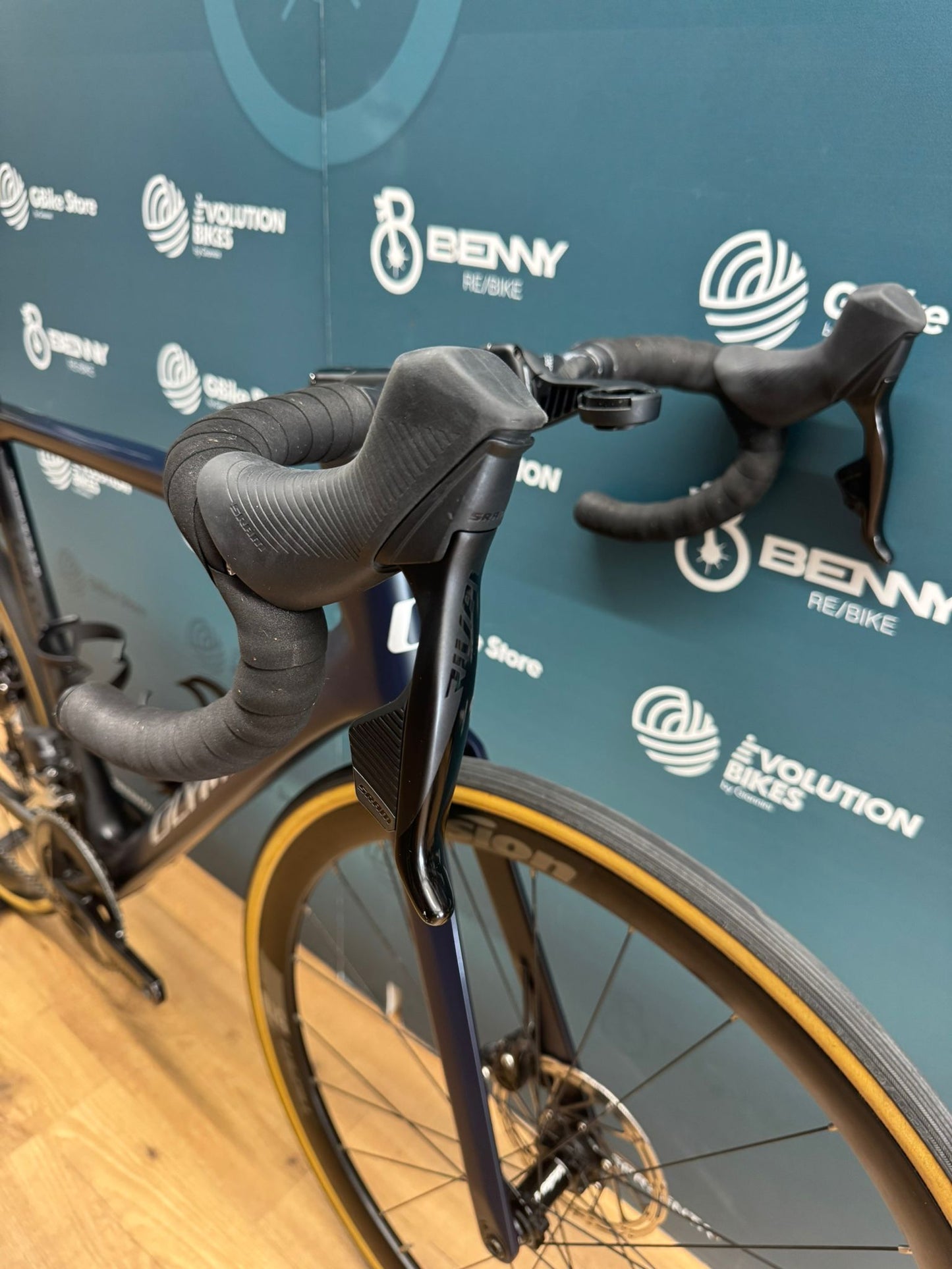 Olympia Leader Rival AXS Größe L - Gebraucht