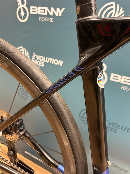 Canyon Ultimate CF SL 8 Taille Aéro S - Utilisé