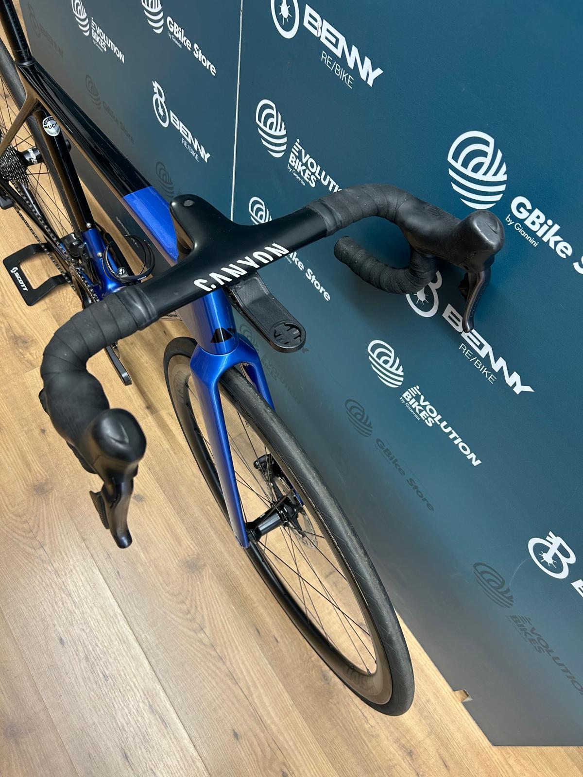 Canyon Ultimate CF SL 8 Taille Aéro S - Utilisé