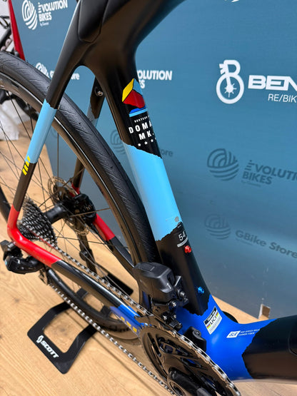 Trek Domane SLR 7 AXS Team Replica Size 54 - Used