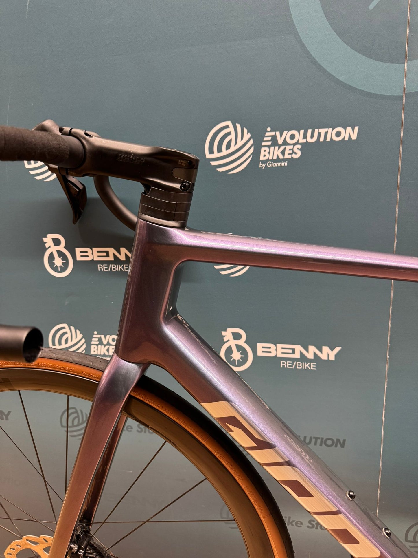 Giant TCR Pro Disc Di2 Size ML - Used