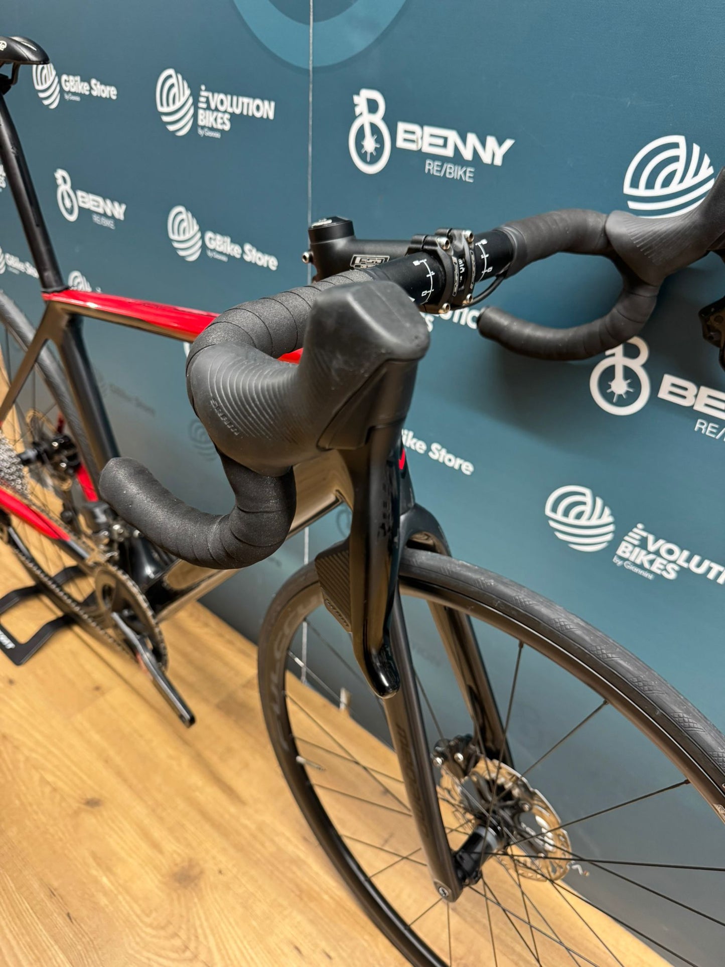 Megamo Raise 09 Tamaño AXS M - Usado