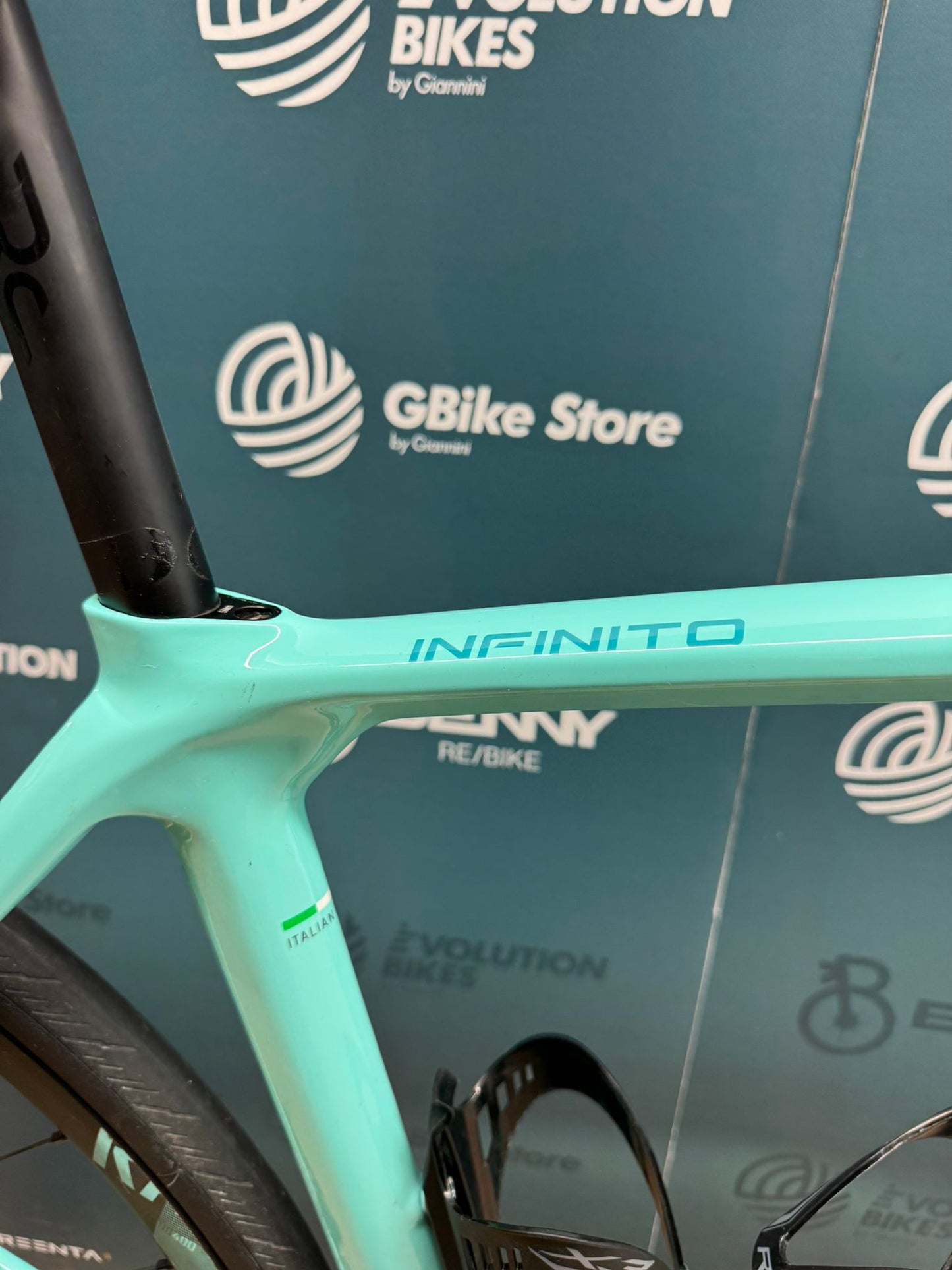 Bianchi Infinito Disc Ultegra Di2 12v Taille 53 - Occasion