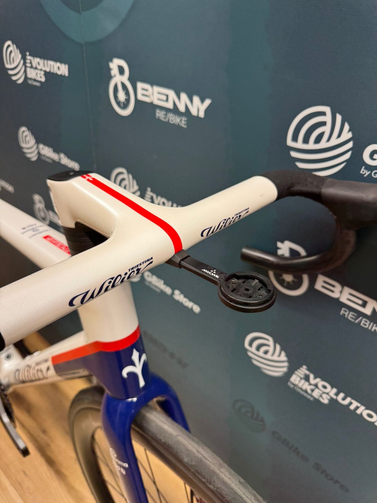 Wilier Verticale SLR Ultegra Di2 Size L - Used