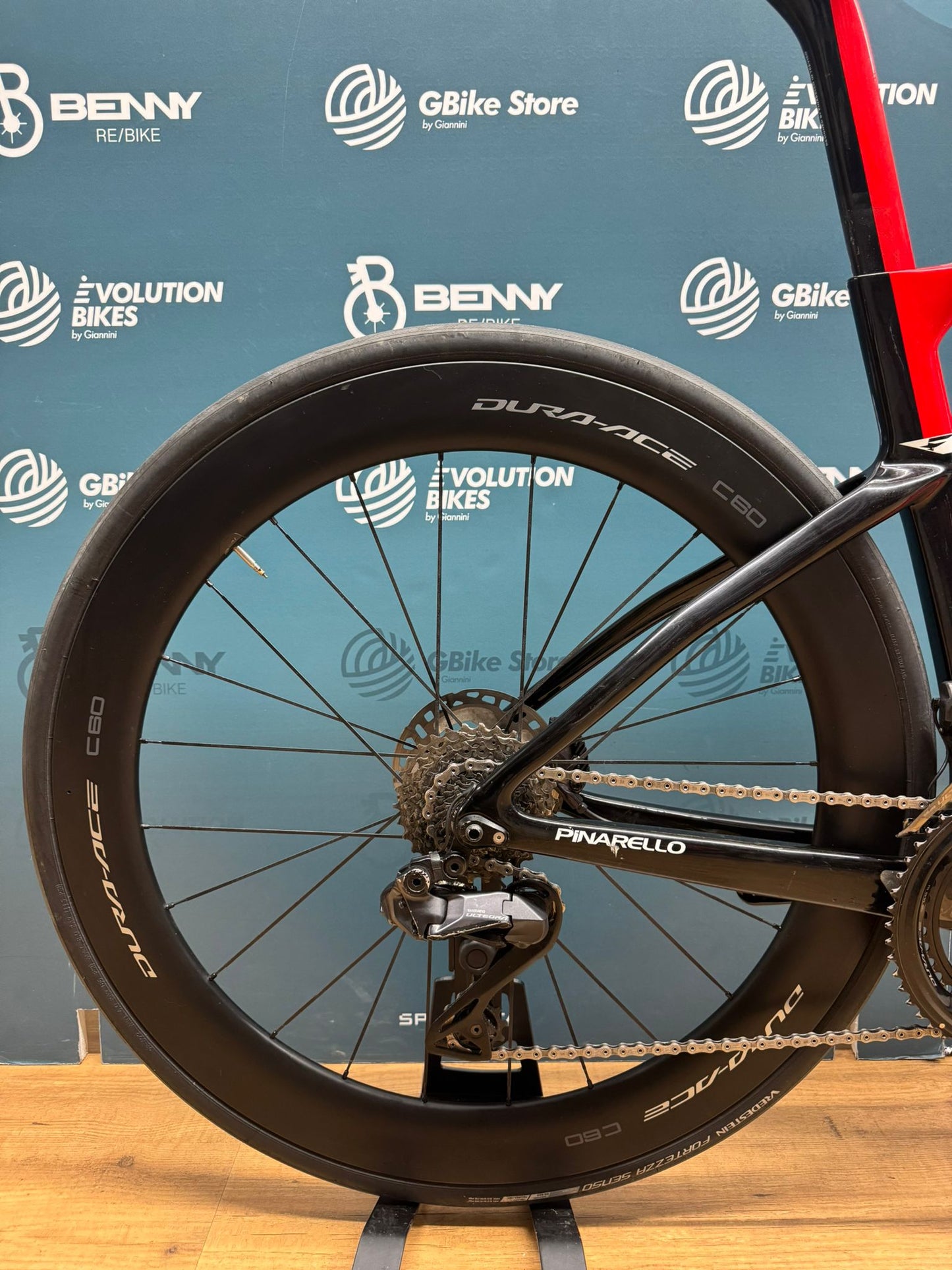 Pinarello Dogma F Ultegra Di2 12v Größe 50 - Gebraucht