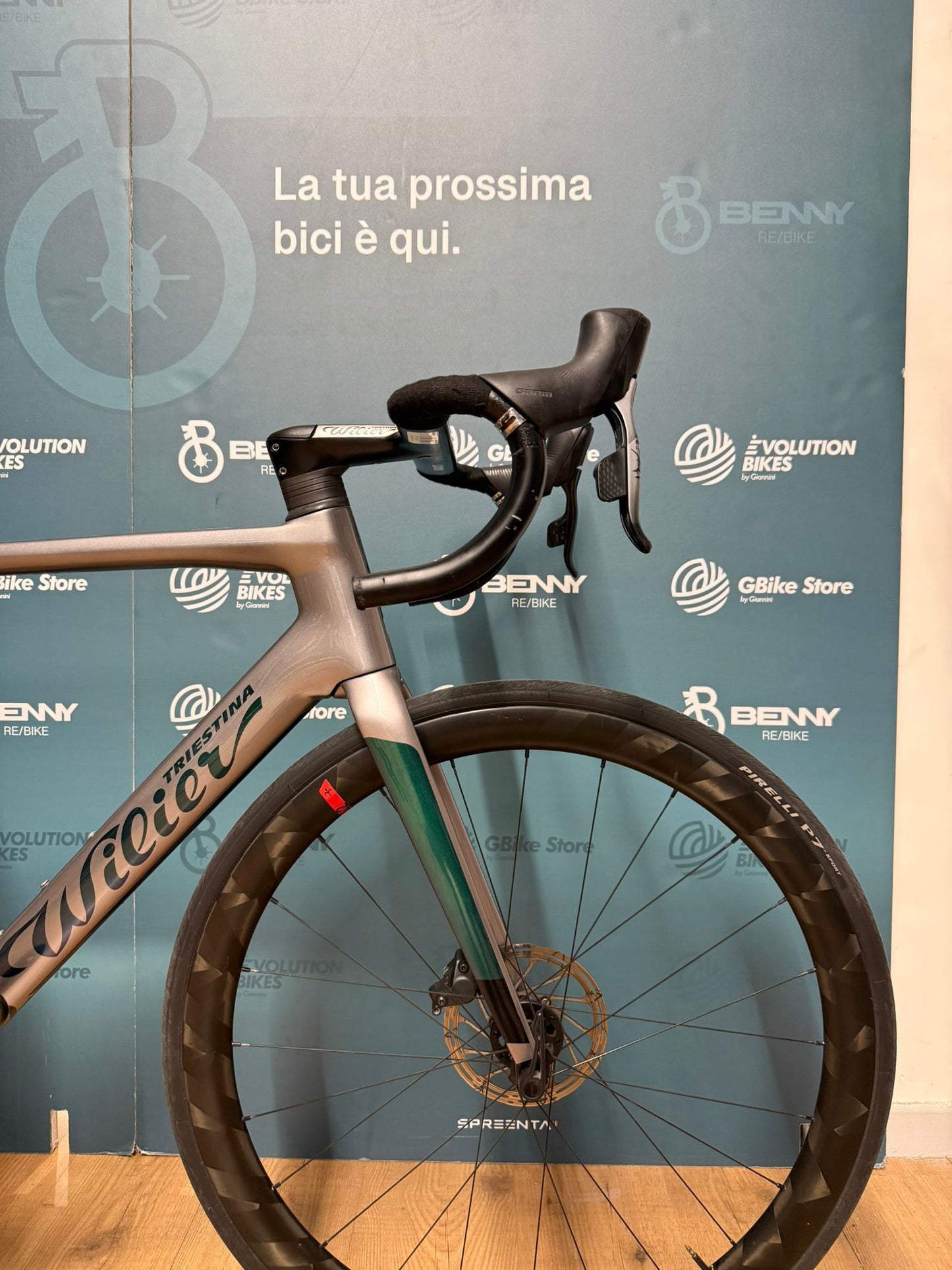 Wilier Tamaño aerodinámico SLR AXS L - Usado