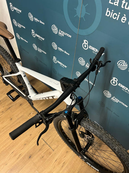 Scott Scale Taille 930 L - Utilisé