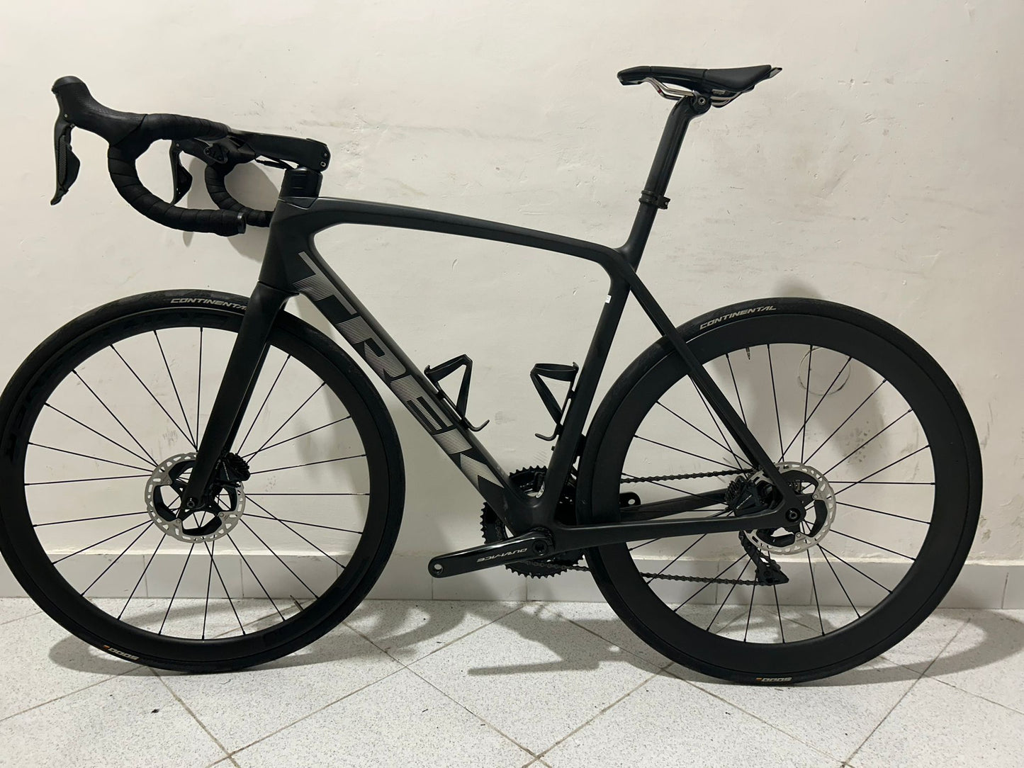 Trek Emonda SLR 9 Di2 11SPD taglia 56 - Usata