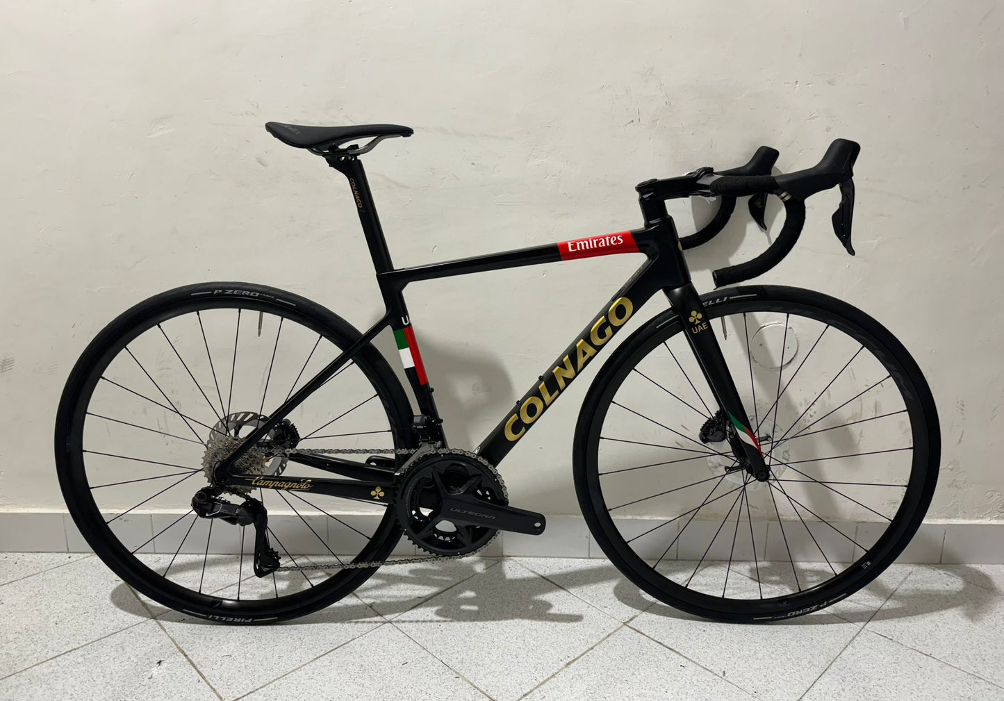 Colnago V3rs Emirates Size 45S - Used