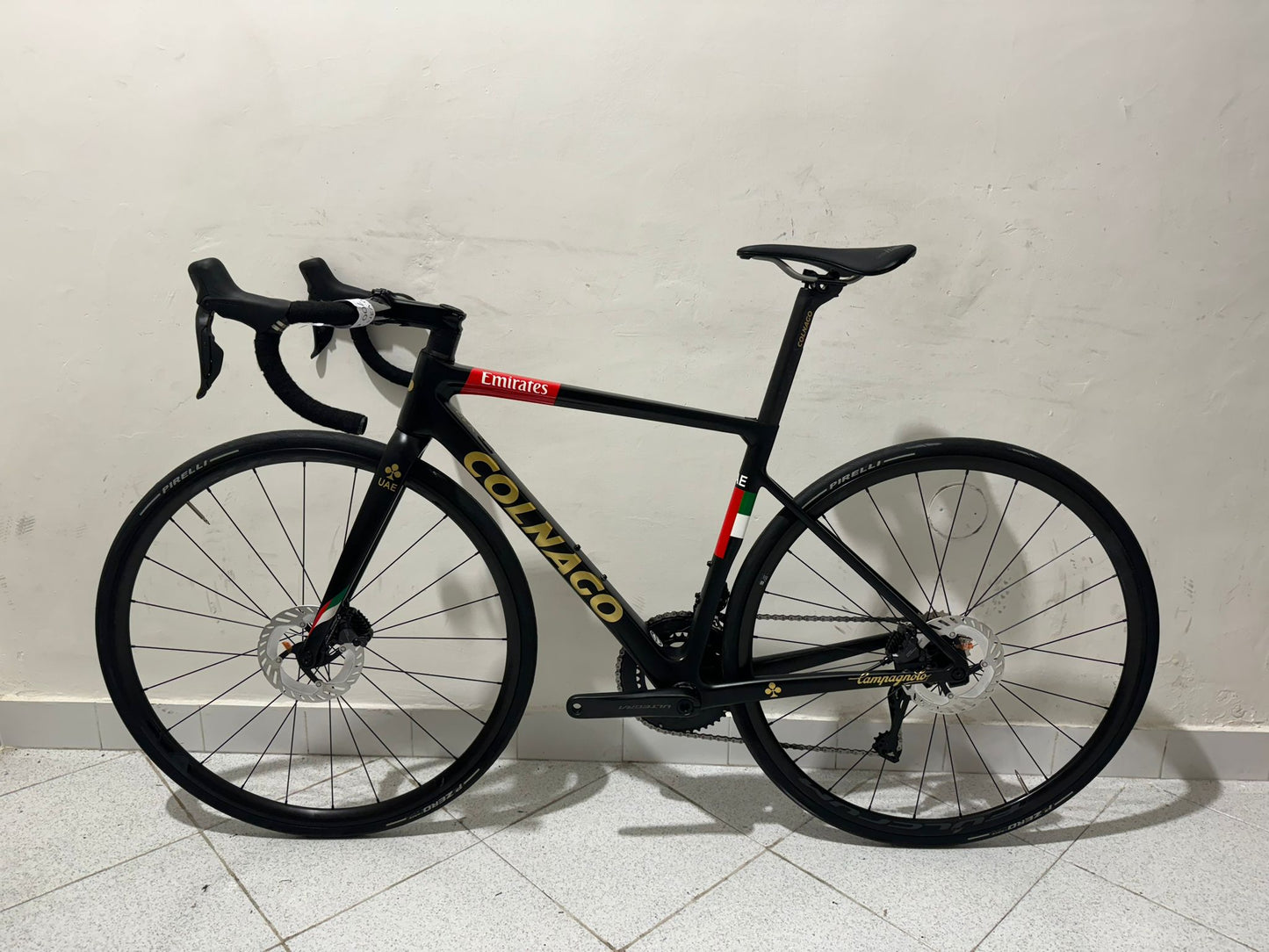 Colnago V3rs Emirates Size 45S - Used