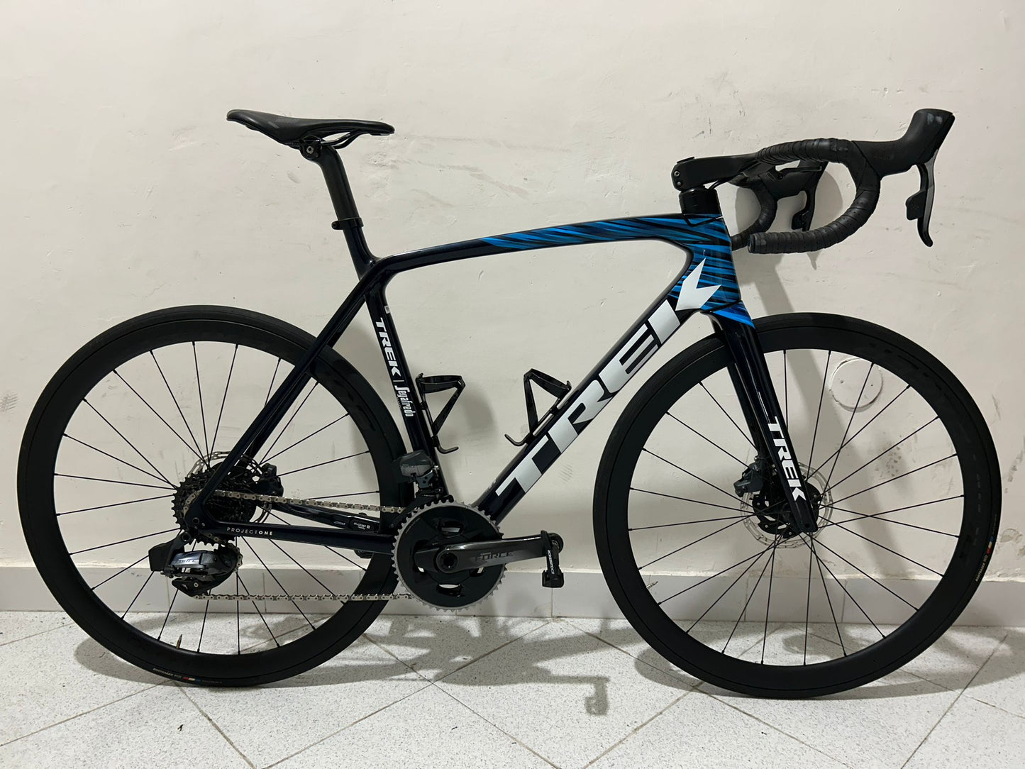 Trek Emonda SLR 7 AXS + PM Taglia 56 - Usata