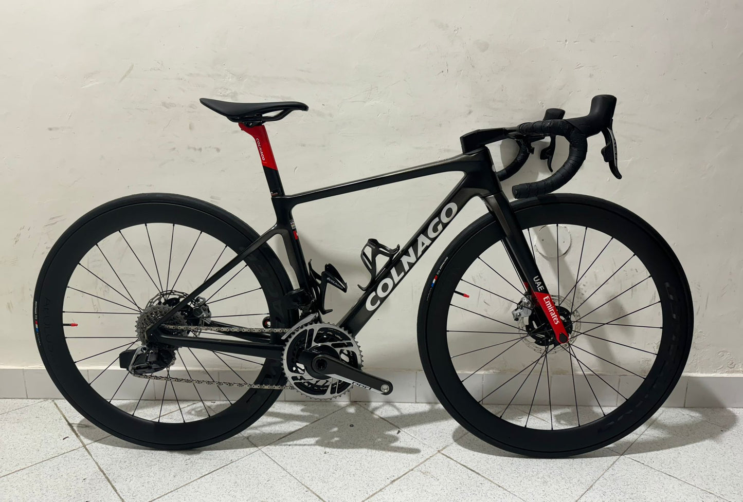 Colnago v4rs Emiraty ZEA Rozmiar 42s - Użyte