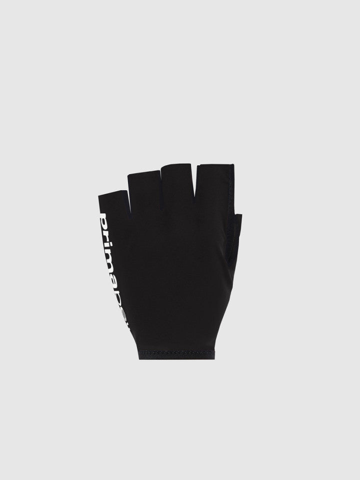 Pissei gloves first skin 2025