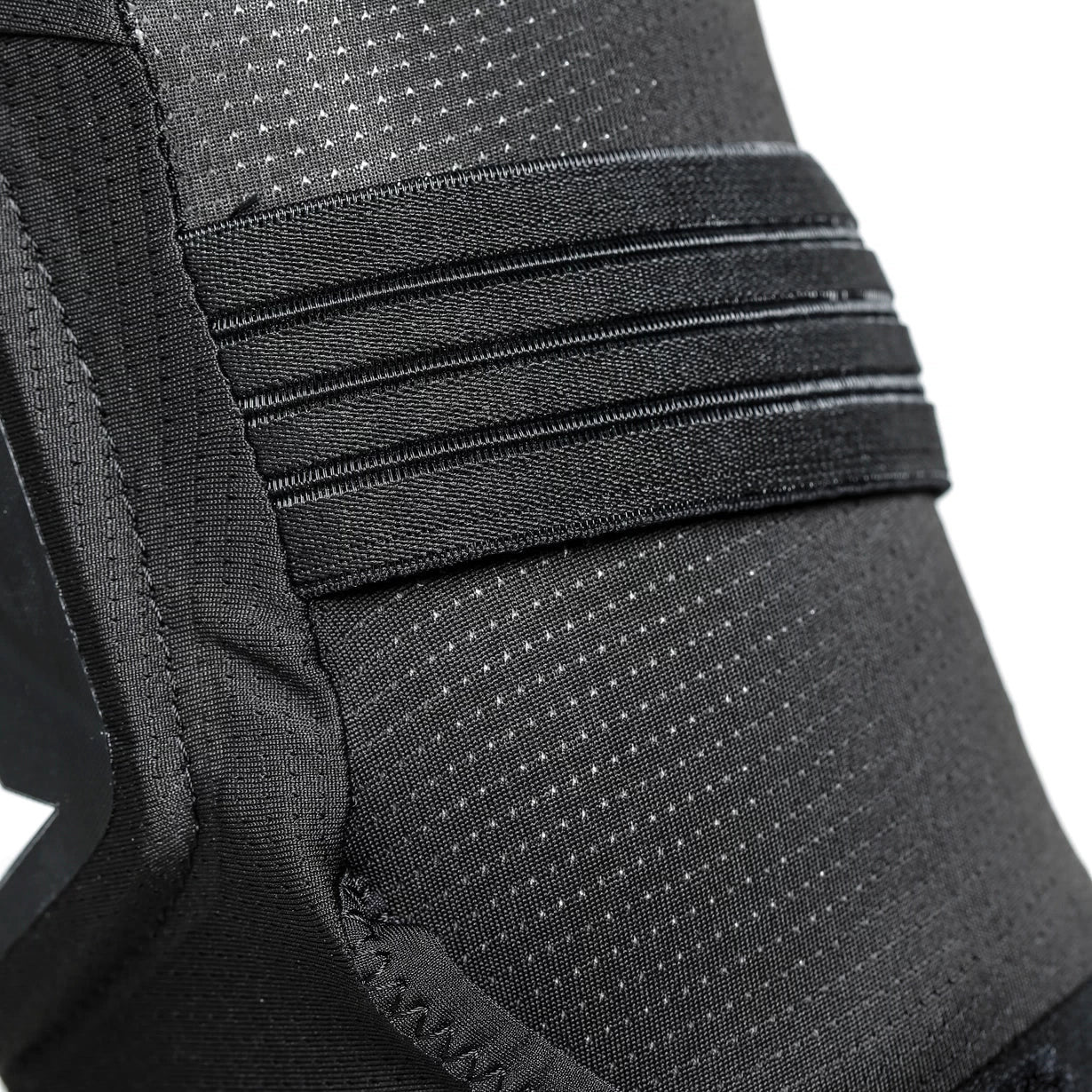 Dainese kneeiere trail skins pro knee guards